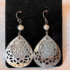 Silpada carved MOP Sterling drop earrings W1525
